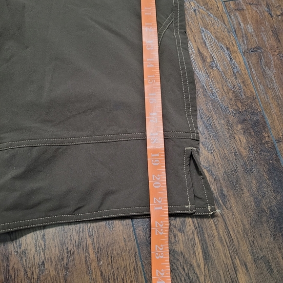 Kuhl Brown Shorts size 8 - Picture 7 of 8